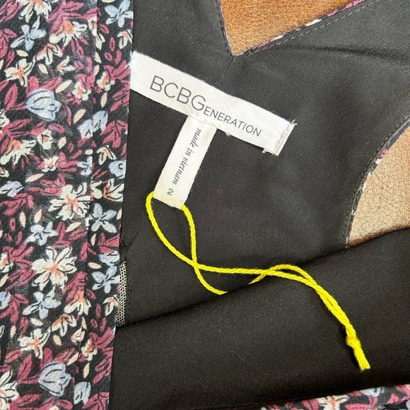 ‼️BRAND NEW‼️ BCBGeneration Floral Mesh Mini Dress - Picture 2 of 6